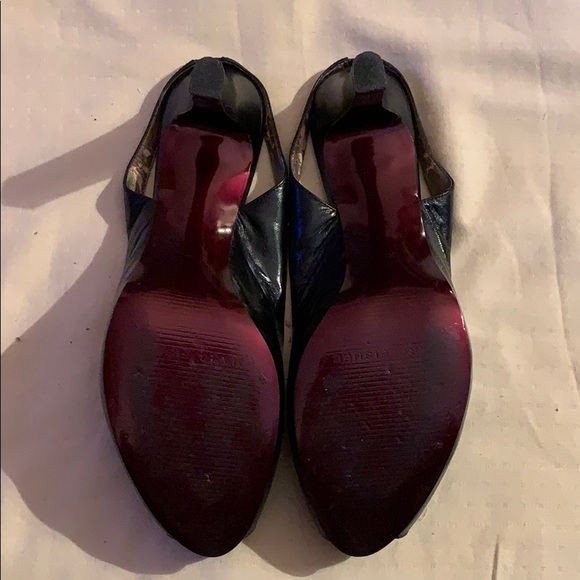 Black leather sling back shoes - Picture 3 of 3